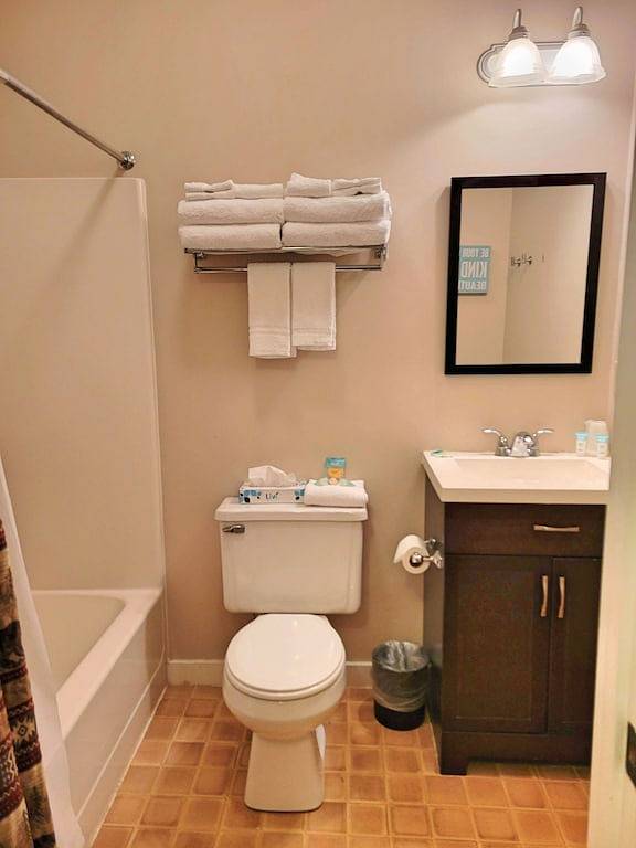 Ganze Wohnung, Studio, kitchen, Ac, deck, river & mountain views - La202 By Loon Res in Lincoln (NH), Franconia Notch