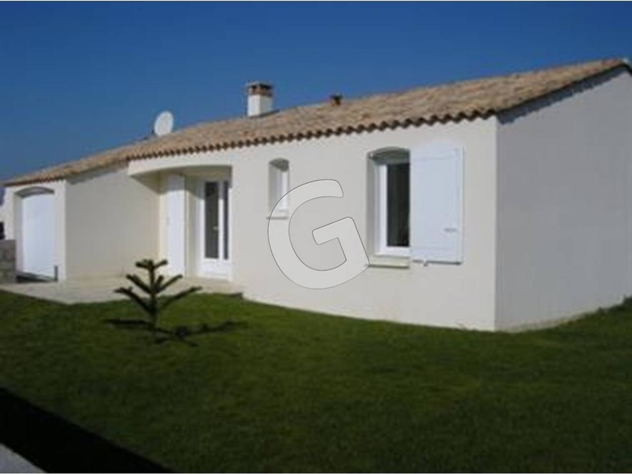 Cozy Forest-Edge Retreat for 6 with Garden, Near Beach and Shops in Longeville-sur-Mer, Vendée
