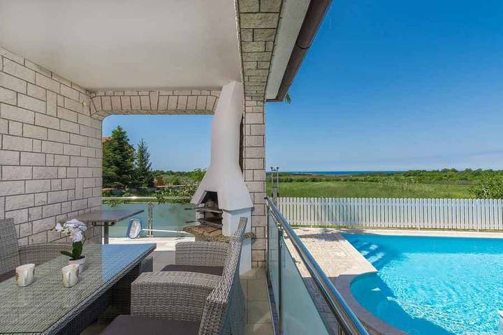 Ferienhaus für 8 Personen, mit Garten