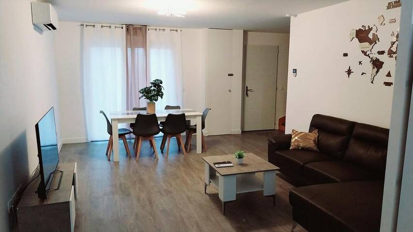 Location de vacances pour 6 personnes, avec jardin et terrasse à La Grande-Paroisse - 4
