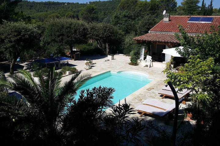 Location de vacances pour 6 personnes, avec Terrasse et Jardin à Taradeau