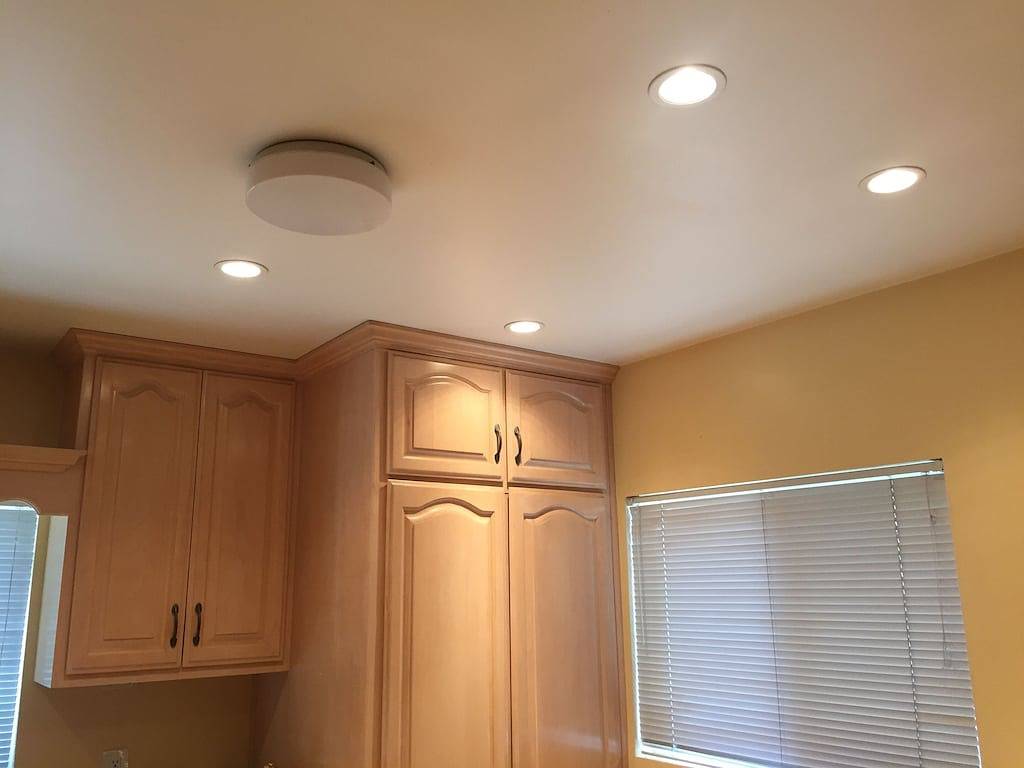 2Bd, 1 Ba, 10 Schlaf!, Einmalige Familienmöblierte Monatliche Mieten Ab 1. Juli !!! in West Los Angeles, Los Angeles