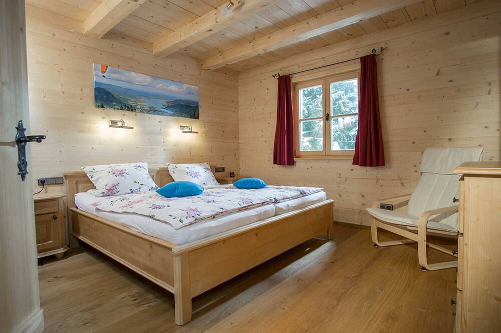 Entire apartment, Apartment 2 - Ground floor - Apartment Tegernsee, Family Schneider, Kreuth in Kreuth, Bavarian Alps