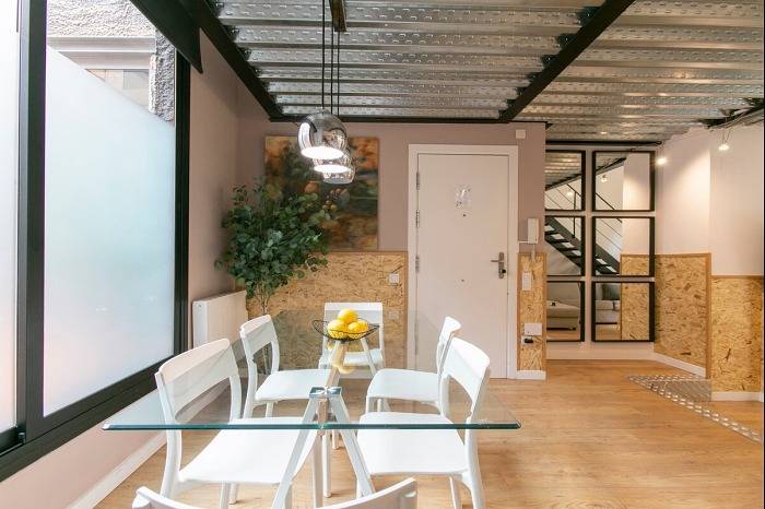 Appartement de vacances entier, B0 Duplex exceptionnel à Gracia avec une grande terrasse in Barcelona Centre, Barcelone