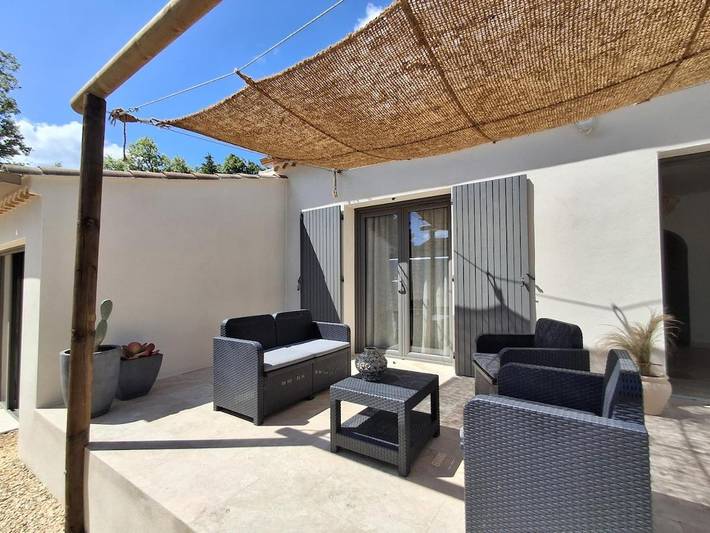 Location de vacances pour 6 personnes, avec jardin et vue, animaux acceptés à Saint-Paulet-de-Caisson - 2