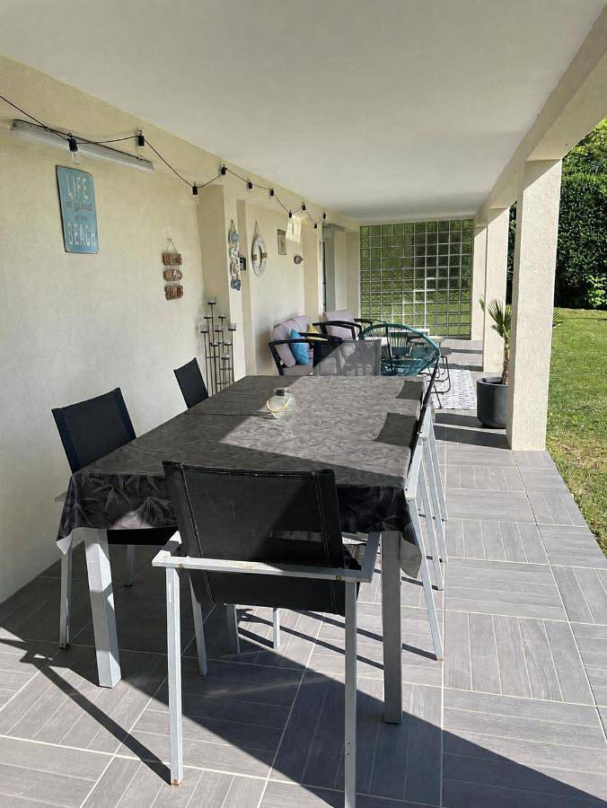 Appartement entier, Appartement terrasse avec vue et parking privé in Louviers, Région de Les Andelys
