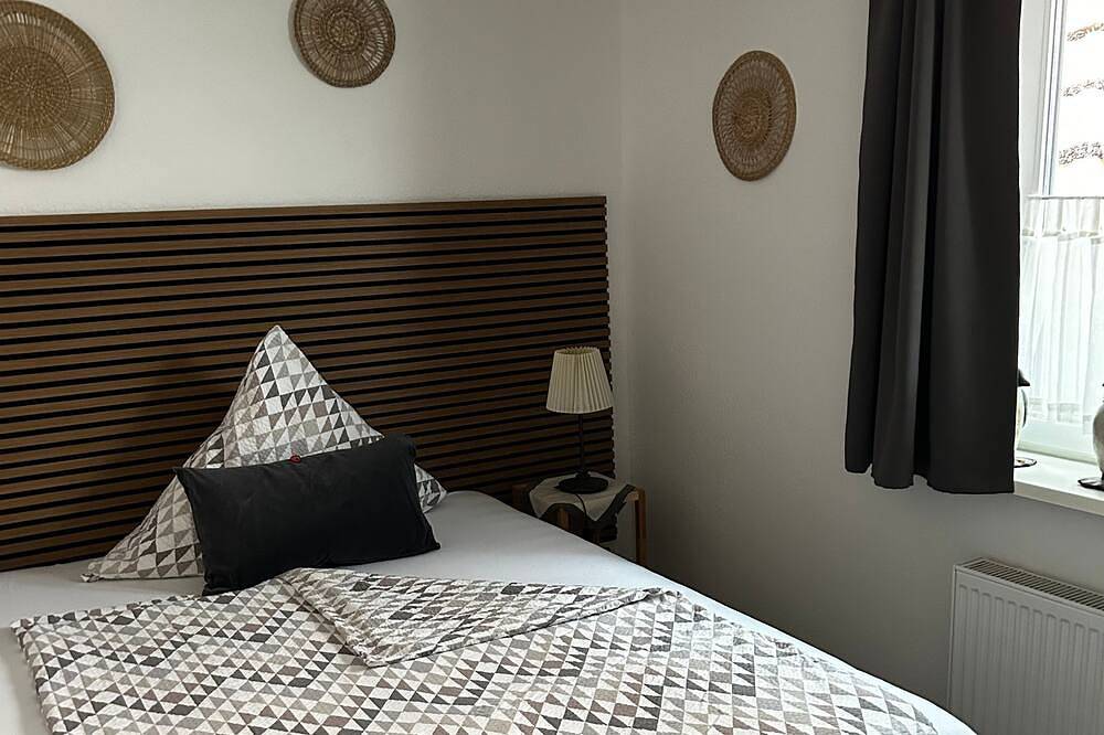 Ganze Wohnung, Ferienwohnung - Ferienwohnung Im alten Pfarrhaus in Bad Zwesten, Schwalm-Eder-Kreis
