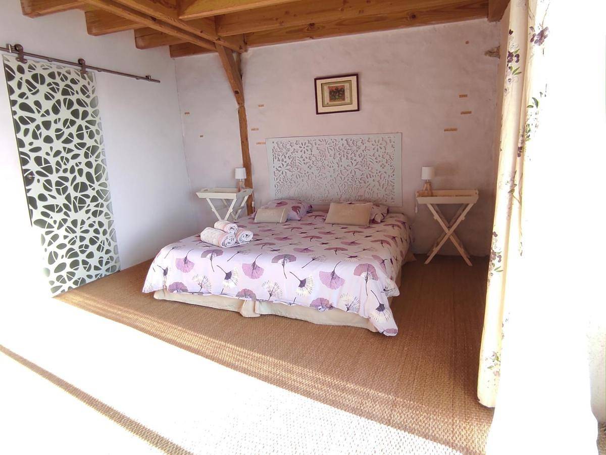 Comfort Double Room in Sousceyrac-en-Quercy, Lot
