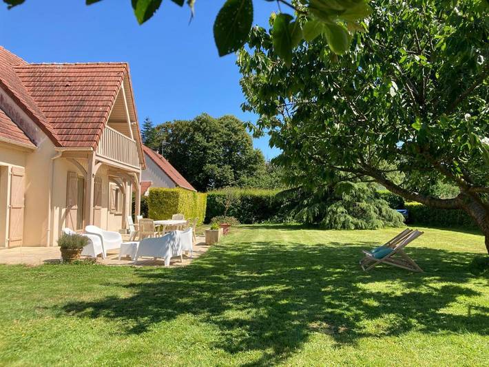 Location de vacances pour 12 personnes, avec vue et jardin, adapté aux familles à Formigny - 2