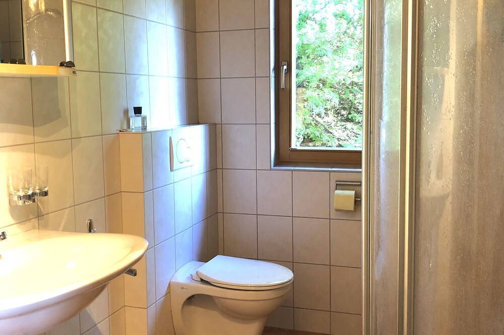 Holz-Chalet in der Nähe von Salzburg in Lochen am See, Braunau am Inn