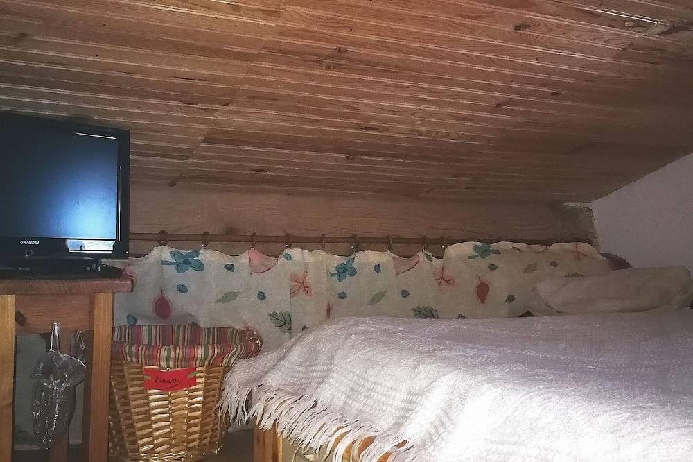 Appartement entier, A cosy, atypical stay in Provence in Saint-Étienne-les-Orgues, Région de Forcalquier