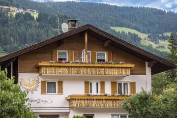 Ferienwohnung für 4 Personen, mit Garten und Balkon, mit Haustier am Pragser Wildsee