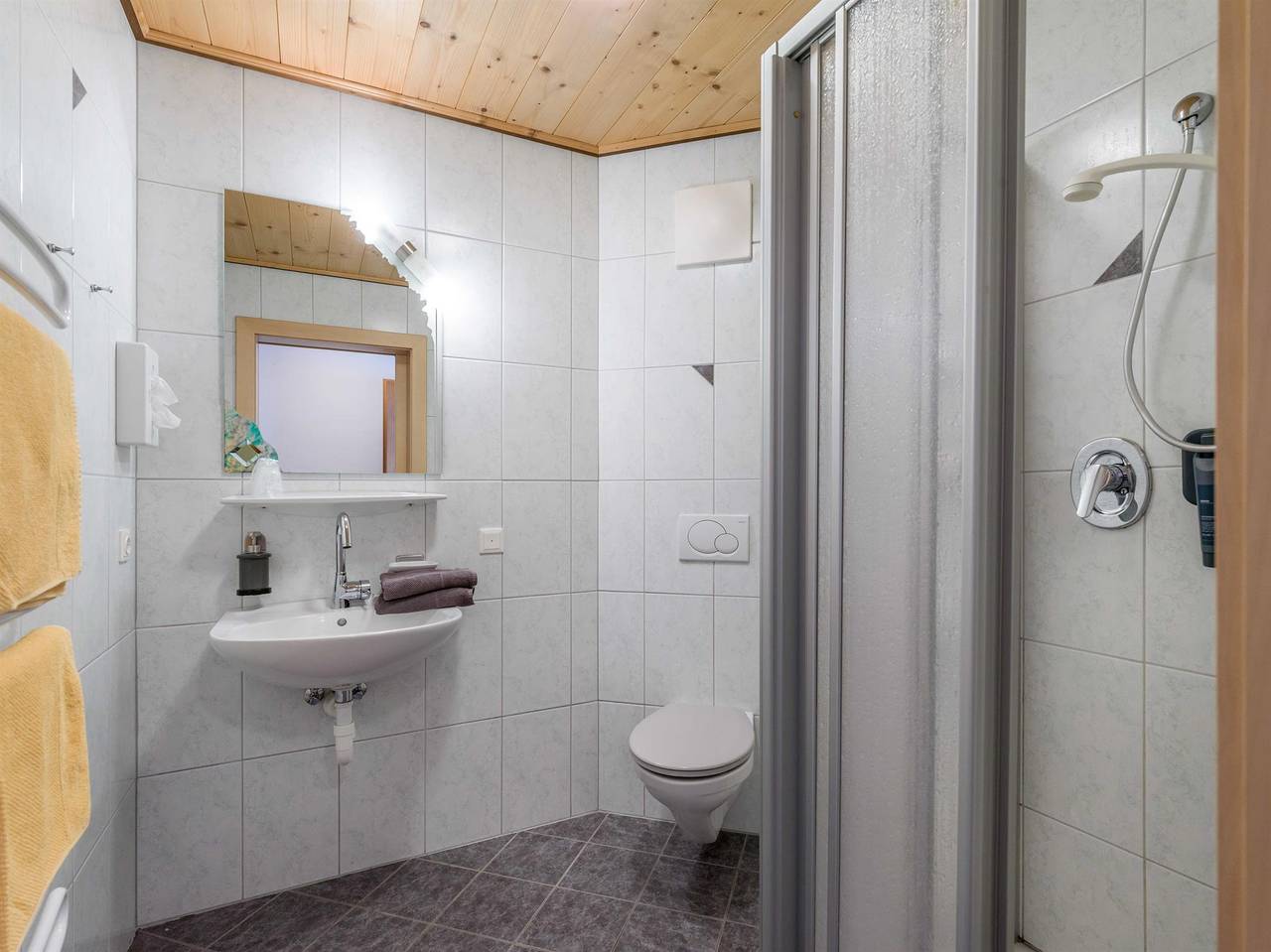 Doppelzimmer, Dusche, Wc in Auffach, Wildschönau