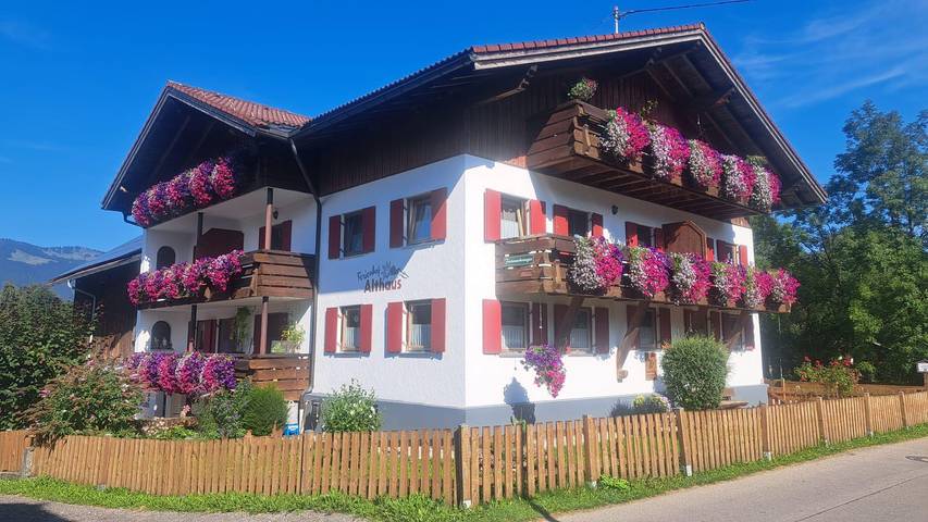 Ferienwohnung für 4 Personen, mit Balkon und Terrasse sowie Garten in Fischen