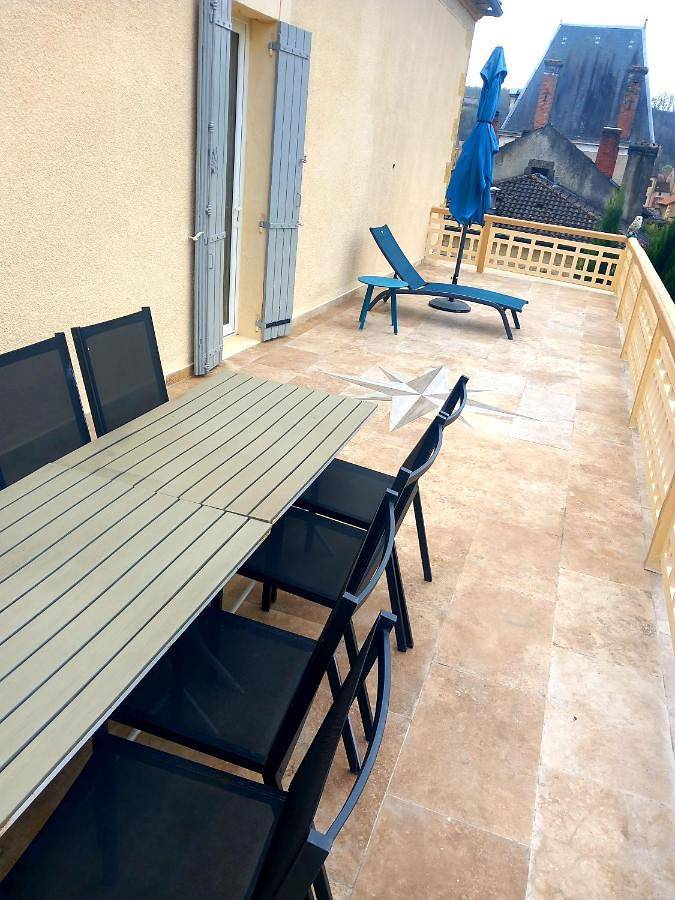 Location de vacances pour 10 personnes, avec vue et jardin, animaux acceptés à Lalinde - 4