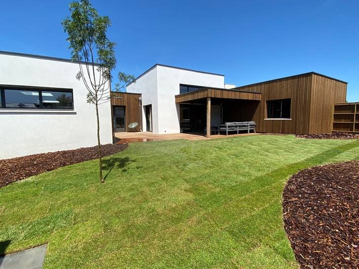 Gîte pour 12 personnes, avec terrasse ainsi que jardin et piscine à Plouhinec (Morbihan) - 3