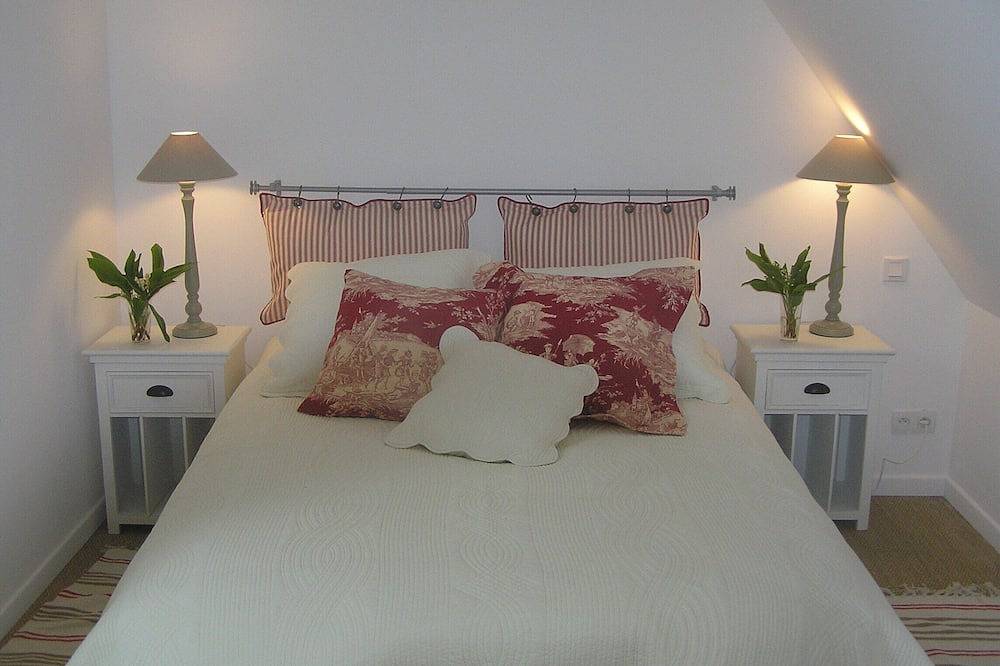 Very quiet and beautiful nature view, charming gite near Honfleur in Gonneville-sur-Honfleur, Région de Lisieux