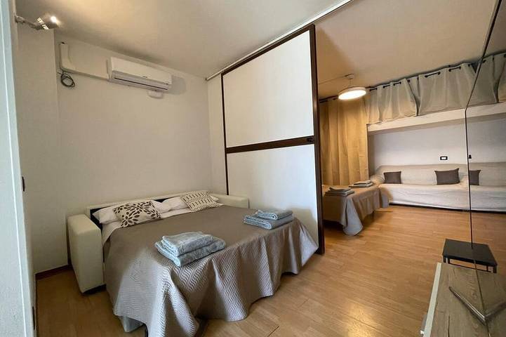 Appartamento intero, Casa Lily 2 Accogliente appartamento con vista. in San Bartolomeo al Mare, Riviera di Ponente