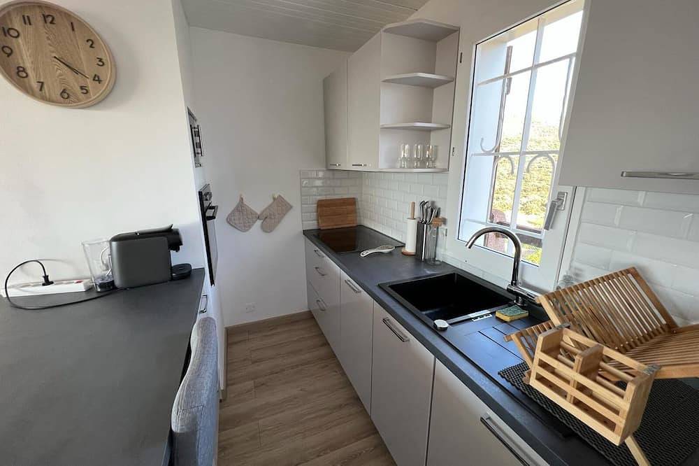 Entire apartment, Lor Panoramique 80m2-3 Chambres Santambroggio - Vue mer et Montagne in Sant Ambroggio, Lumio