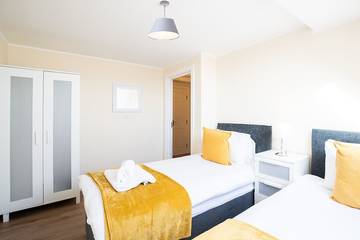 Apartment for 5 People in Broxbourne, Hertfordshire, Photo 3
