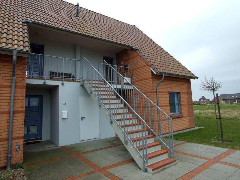 Ganze Ferienwohnung, Moderne Ferienwohnung mit Balkon in Strandnähe in Friedrichskoog-Spitze, Friedrichskoog