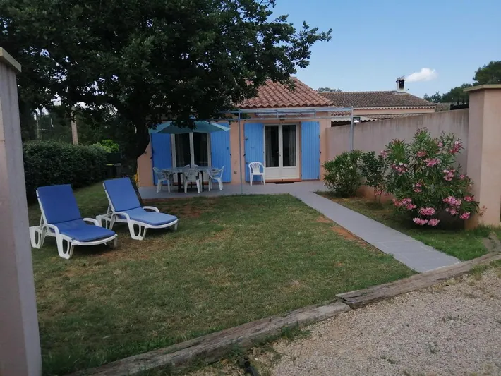 Chalet para 6 personas, con terraza y jardín - 1