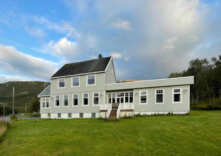 Villa für 18 Personen, mit Garten und Terrasse sowie Whirlpool in Vesterålen
