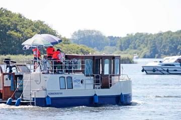 Hausboot für 5 Personen, mit Balkon an der Müritz