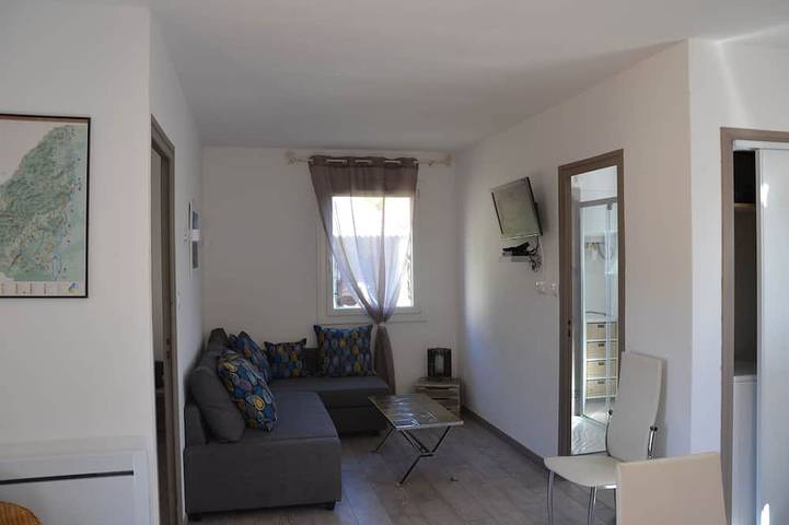 Gîte pour 4 personnes, avec terrasse et jardin à Lagorce - 4