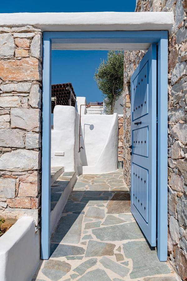 Cycladic Aura - Traditional Holiday Cottage in Finikas, Syros