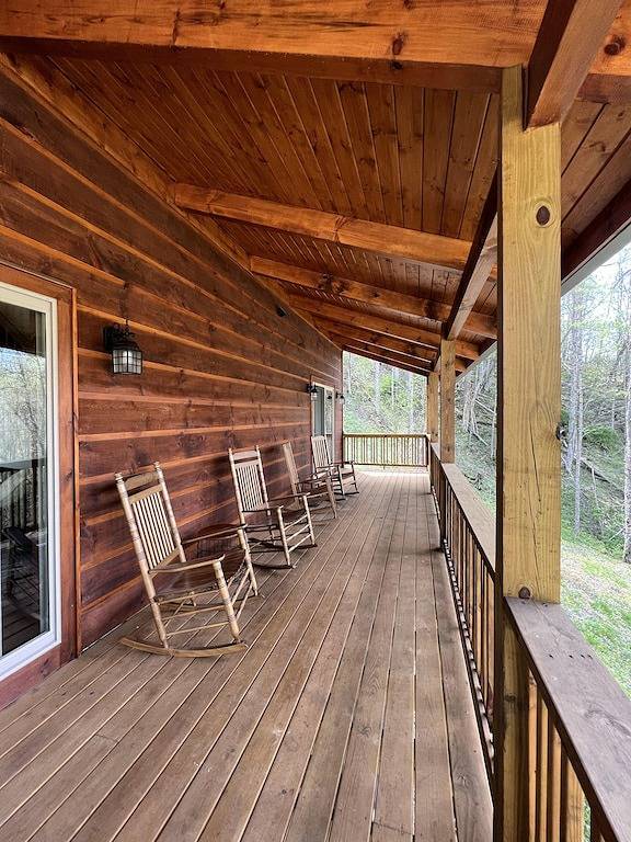 Beautiful Secluded Cabin near Boone in Watauga County
