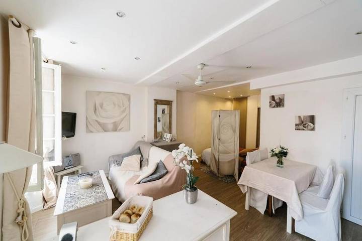 Gîte pour 2 personnes, avec vue, animaux acceptés dans Theatre Galli Sanary Sur Mer