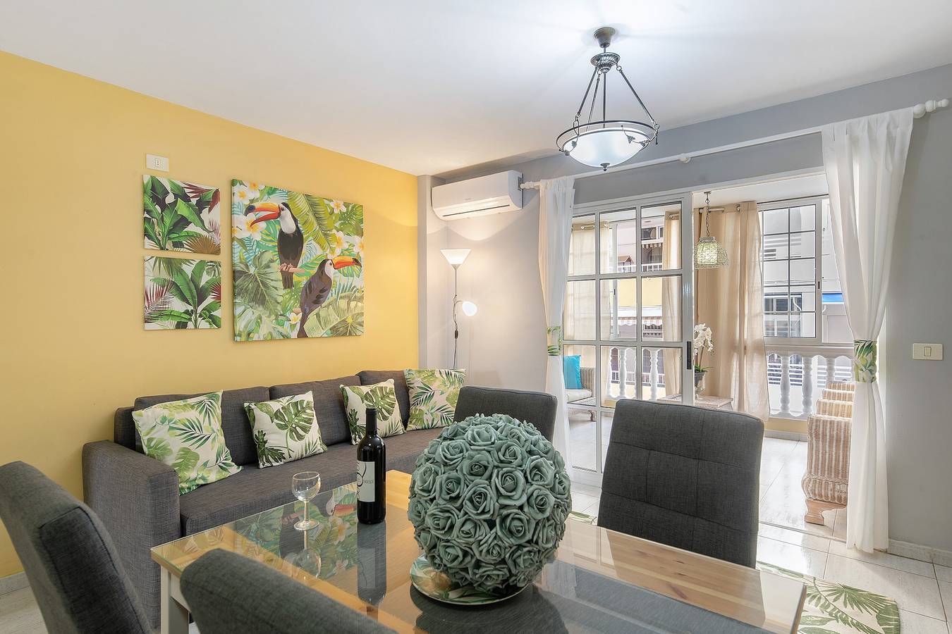 Apartamento entero, Apartamento 'Paraíso Playa' con terraza privada, Wi-Fi y aire acondicionado in Puerto Naos, Los Llanos de Aridane