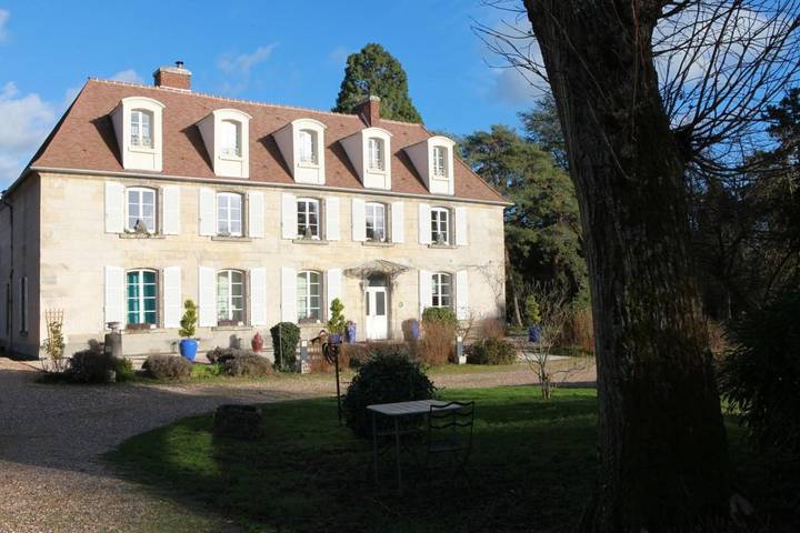 Location de vacances pour 2 personnes, avec vue et jardin à Bréançon - 2