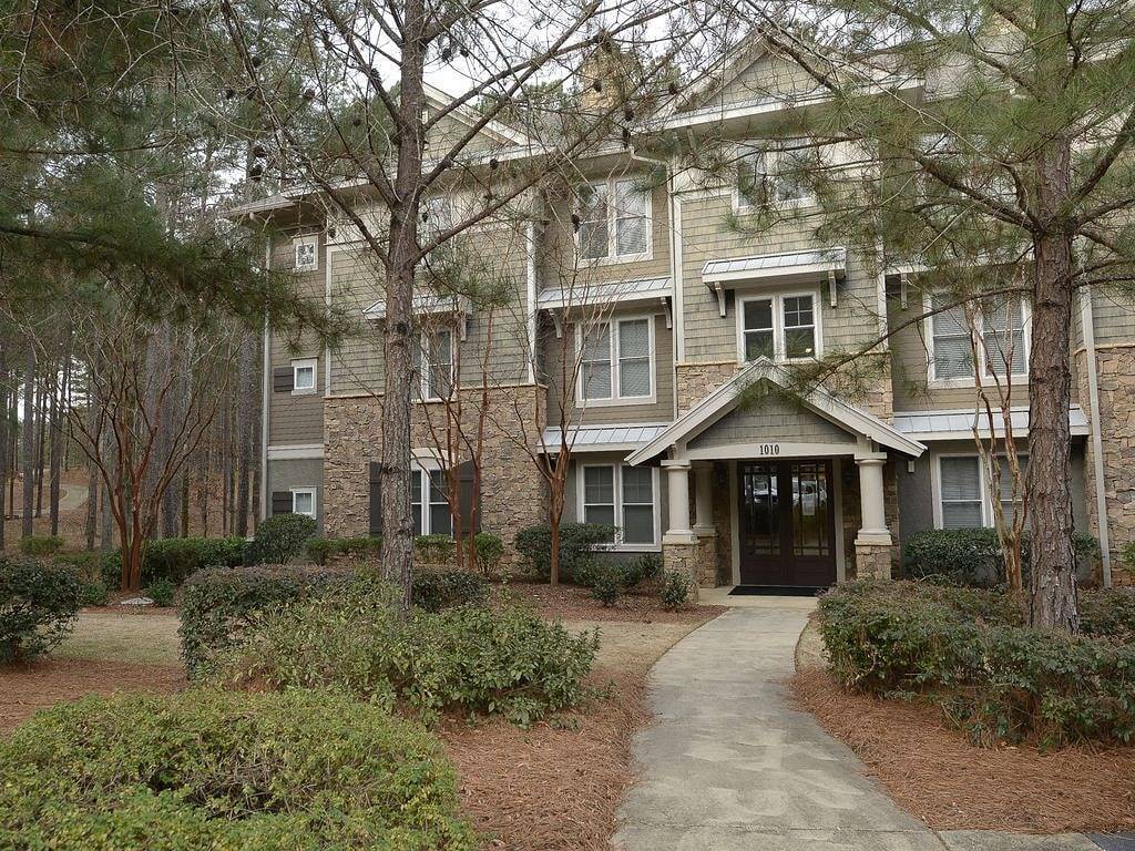 Ganze Wohnung, Reynolds, Lake Club, Fronts Golf, 15 Minuten zu Fuß zum The Ritz, alle King Beds in Lake Oconee