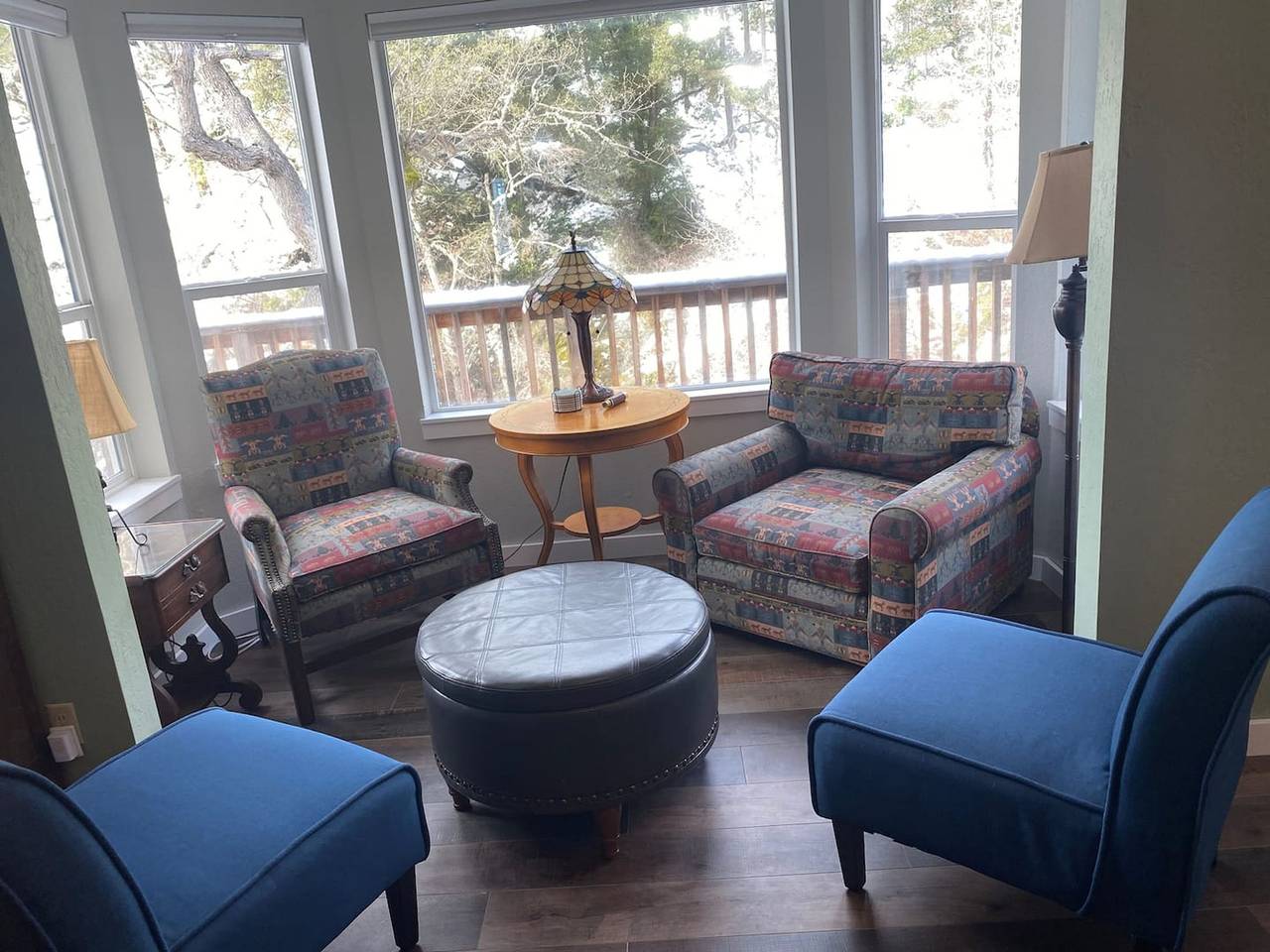 Applegate Riverside Retreat in Oregon