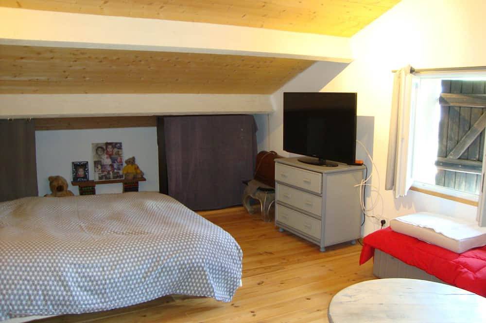 The House Of Holidays in Le Porge, Lesparre-Médoc region