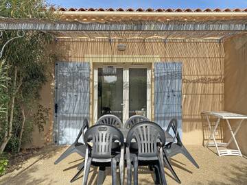 Cottage pour 6 personnes, avec jardin, animaux acceptés à Mouriès