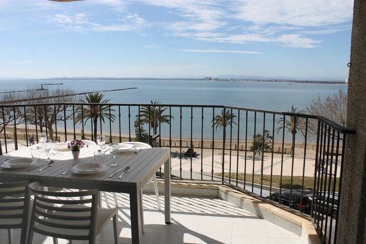 Gîte pour 4 personnes, avec Terrasse à Roses