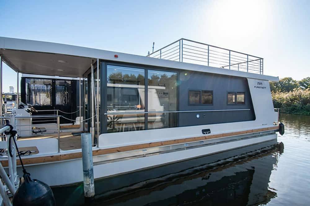 Traumhaftes Schiff mit 1 Schlafzimmer in Havelsee Ot Kützkow in Pritzerbe, Havelsee