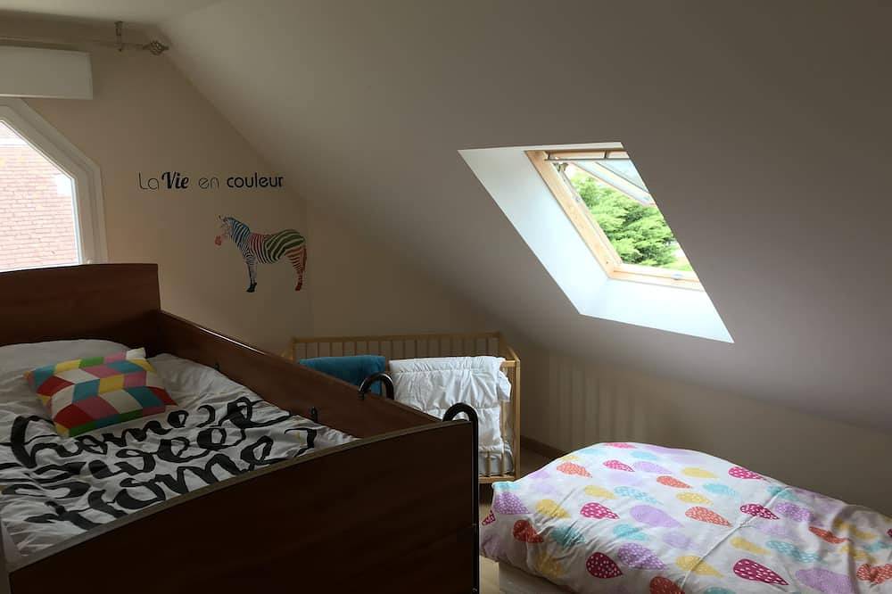 Charmante geräumige Villa (5 Schlafzimmer) 40 Meter vom Strand entfernt (2 bis 15 Personen) in Saint-Germain-sur-Ay, Coutances und Umgebung