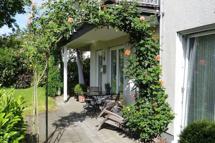 Ferienwohnung für 2 Personen, mit Balkon/Terrasse und Terrasse sowie Garten in Siebengebirge