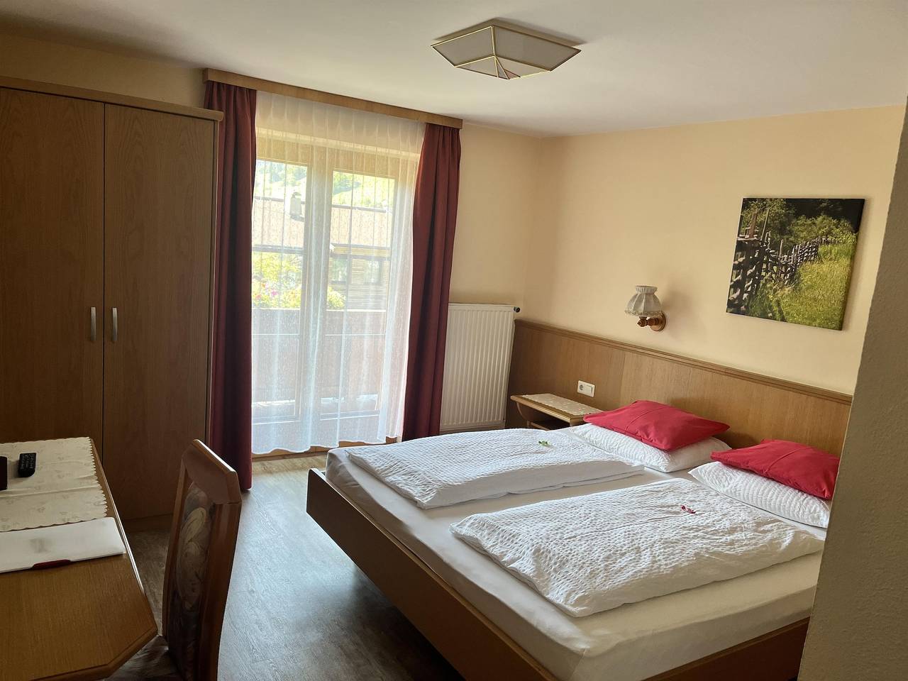 Tweepersoonskamer, douche, Wc in Niederau, Wildschönau