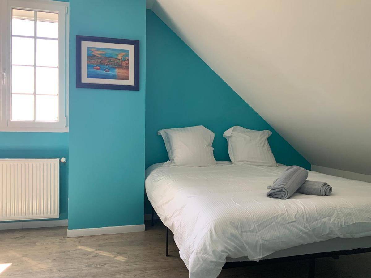 Five-Bedroom House in Huisseau-sur-Cosson, Région de Blois