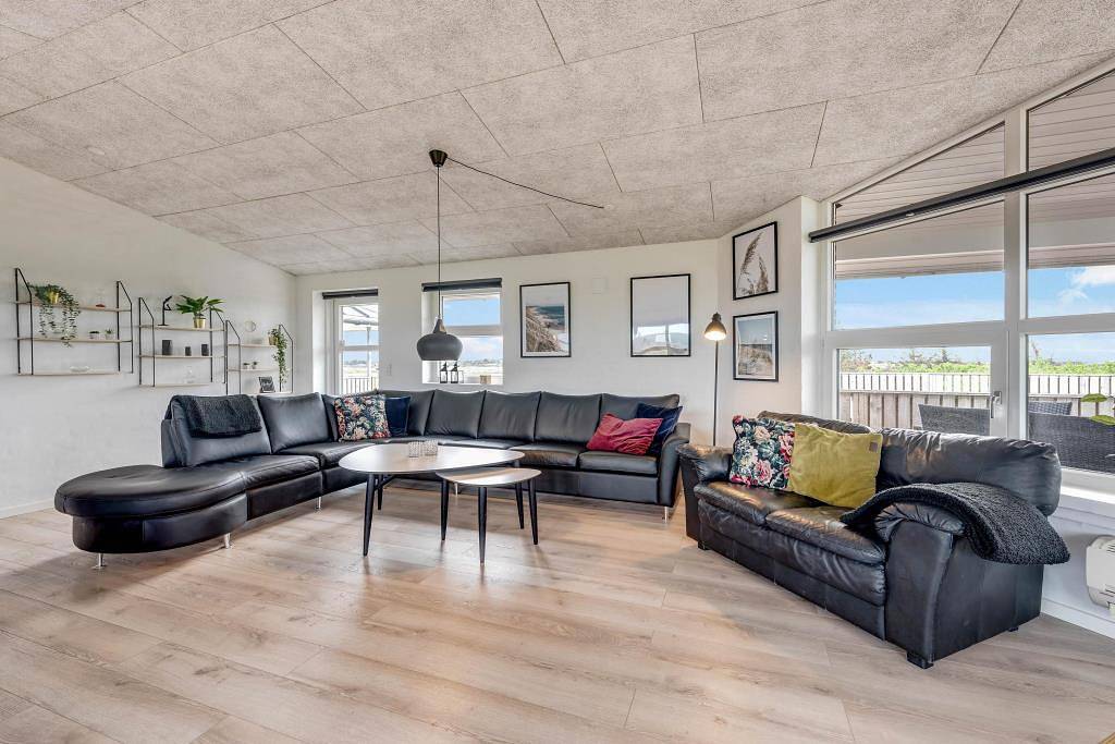 Schickes Ferienerienhaus mit Aktivitätsraum, Sauna und Spa in Ringkøbing, Holmsland Klit