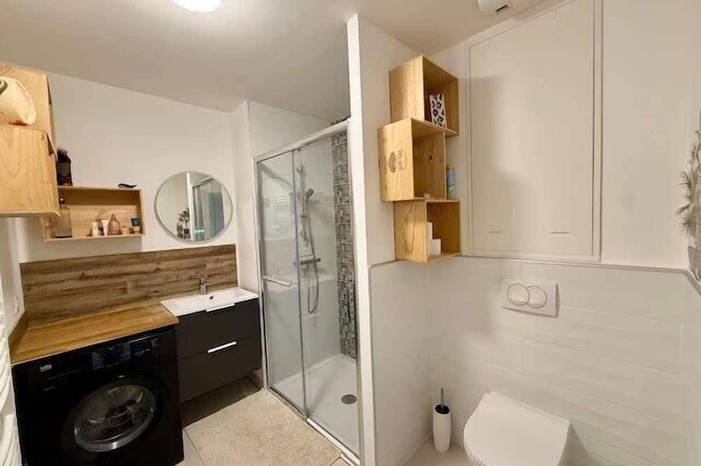 Entire apartment, Beautiful 40 m² apartment with terrace in Lagord in Lagord, La Rochelle region