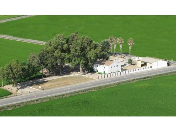 Casa de vacaciones para 12 personas, con jardín además de vistas y piscina en Amposta