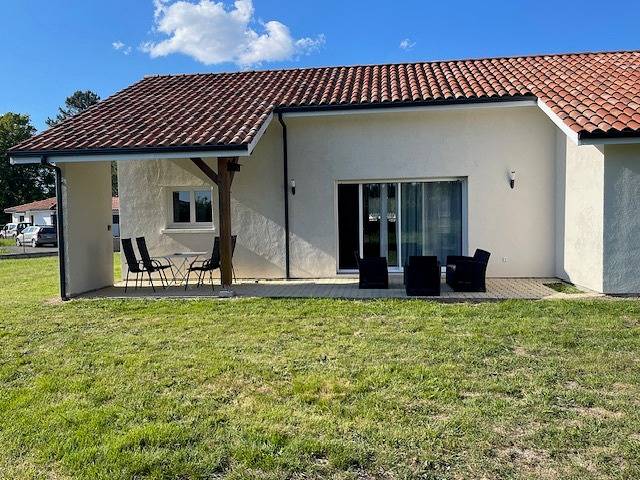 Location de vacances pour 6 personnes, avec terrasse et jardin à Vielle-Saint-Girons