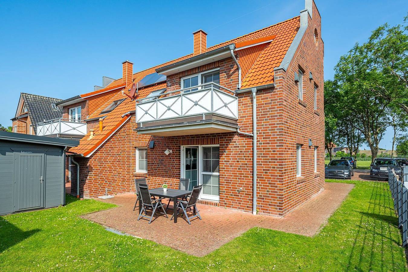 Ganze Wohnung, Ferienwohnung (70qm) für 4 Personen mit Terrasse und sep. Gäste-Wc in Greetsiel, Krummhörn