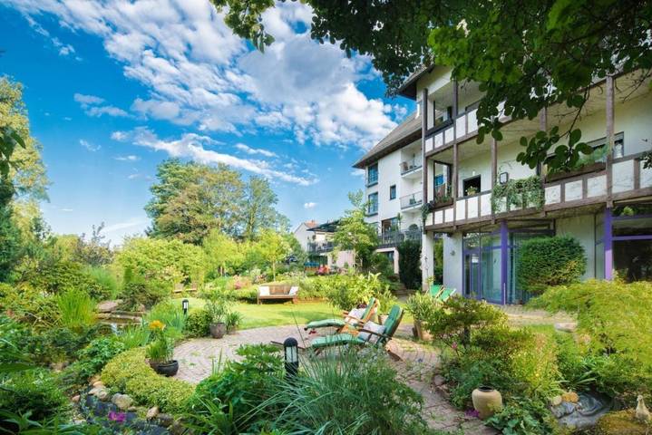 Hotel für 2 Personen, mit Balkon und Terrasse sowie Garten und Sauna in Hauenstein